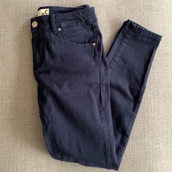 ✨GARAGE MID-RISE BLUE SKINNY JEANS SIZE US 05 - Picture 2 of 4